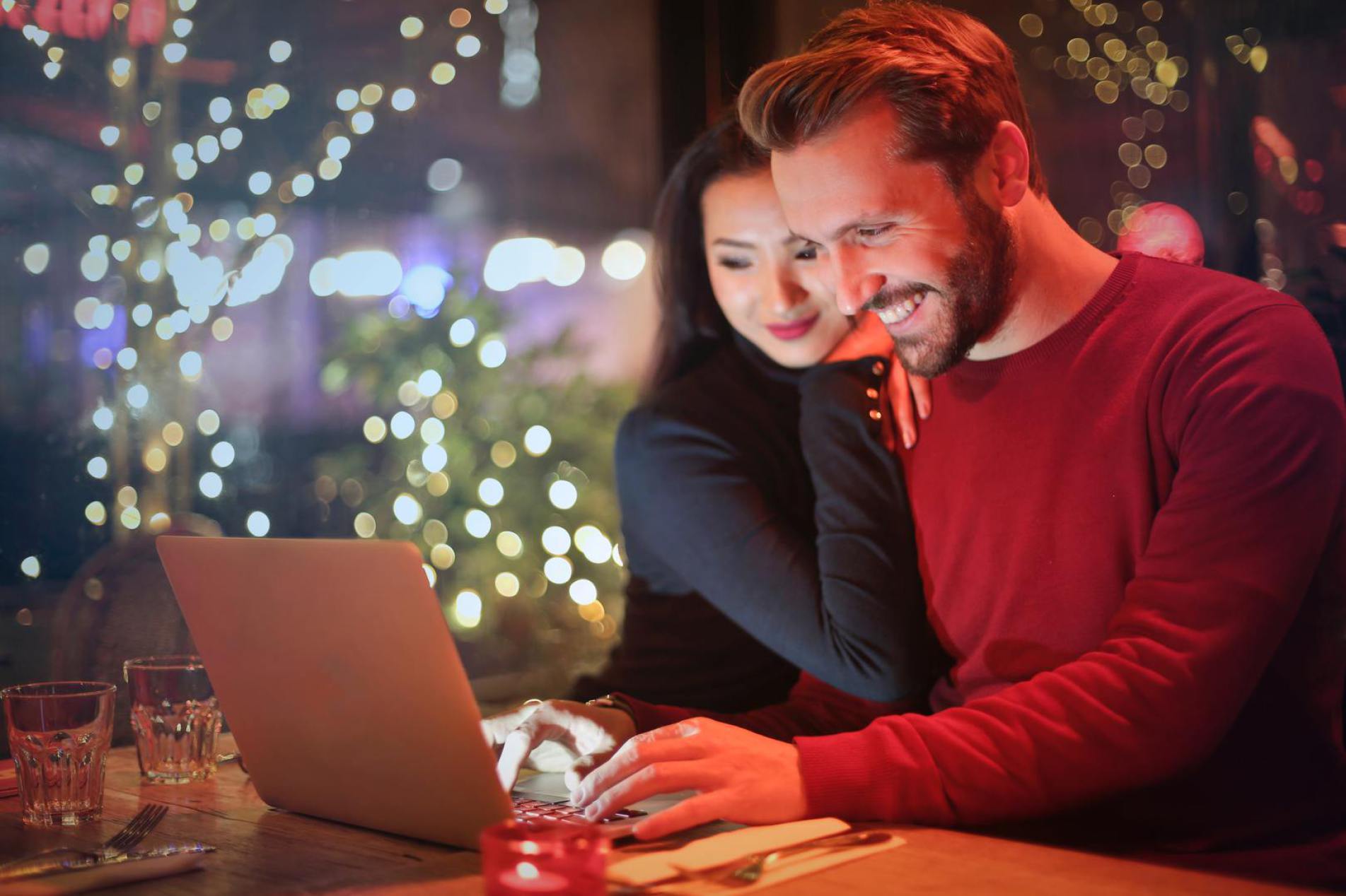 Bestellen Sie Ihren Weihnachtsbaum in unserem neuen Portal bundesweit einzeln